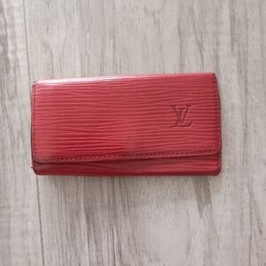 Louis Vuitton Key holder Key case Epi Red Woman Authentic .